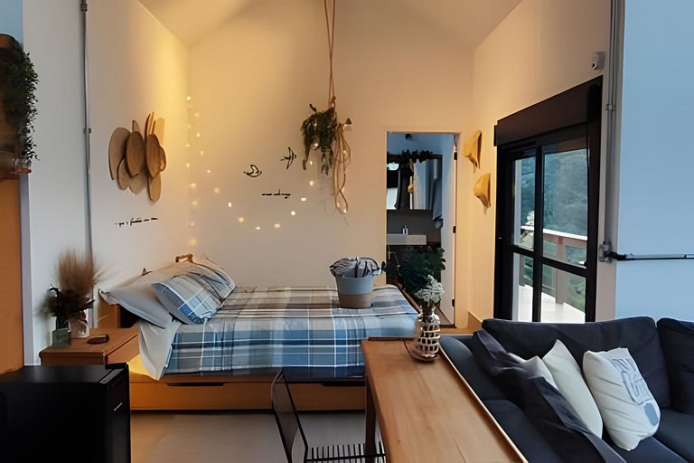 Cabana sobre o cafezal com ofurô e Starlink