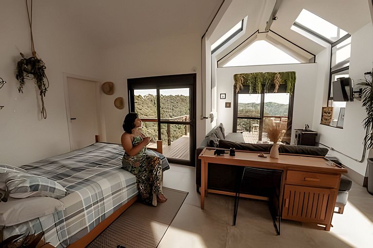 Cabana sobre o cafezal com ofurô e Starlink