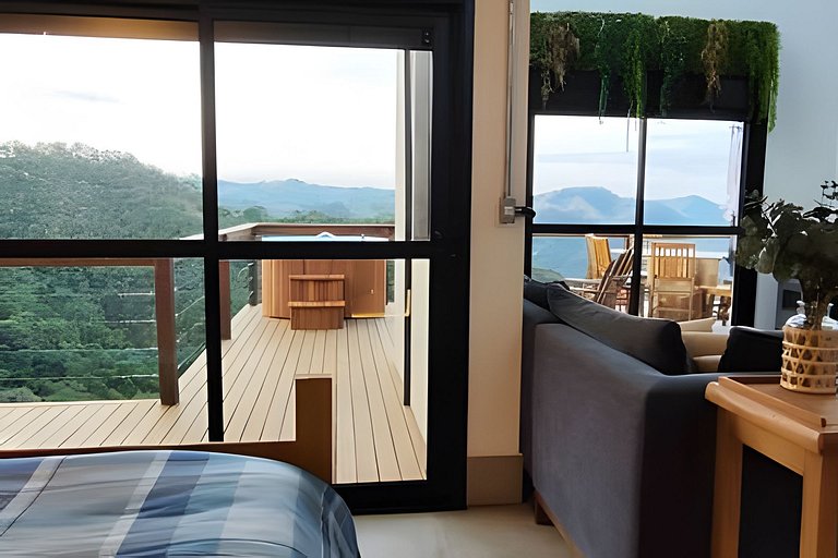 Cabana sobre o cafezal com ofurô e Starlink