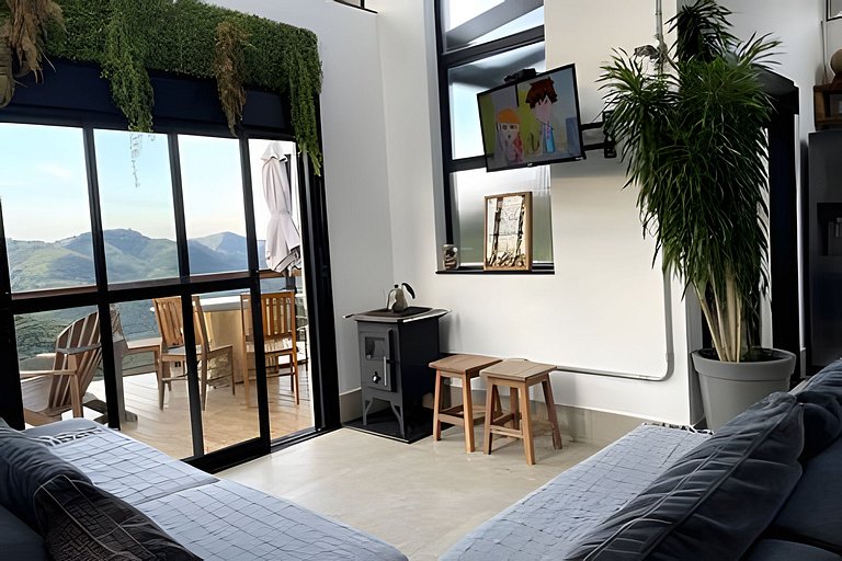 Cabana sobre o cafezal com ofurô e Starlink