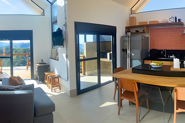 Cabana sobre o cafezal com ofurô e Starlink