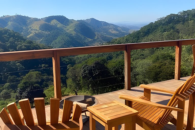 Cabana sobre o cafezal com ofurô e Starlink