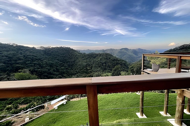 Cabana sobre o cafezal com ofurô e Starlink