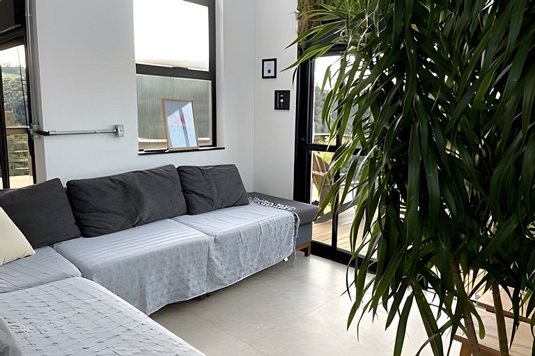 Cabana sobre o cafezal com ofurô e Starlink